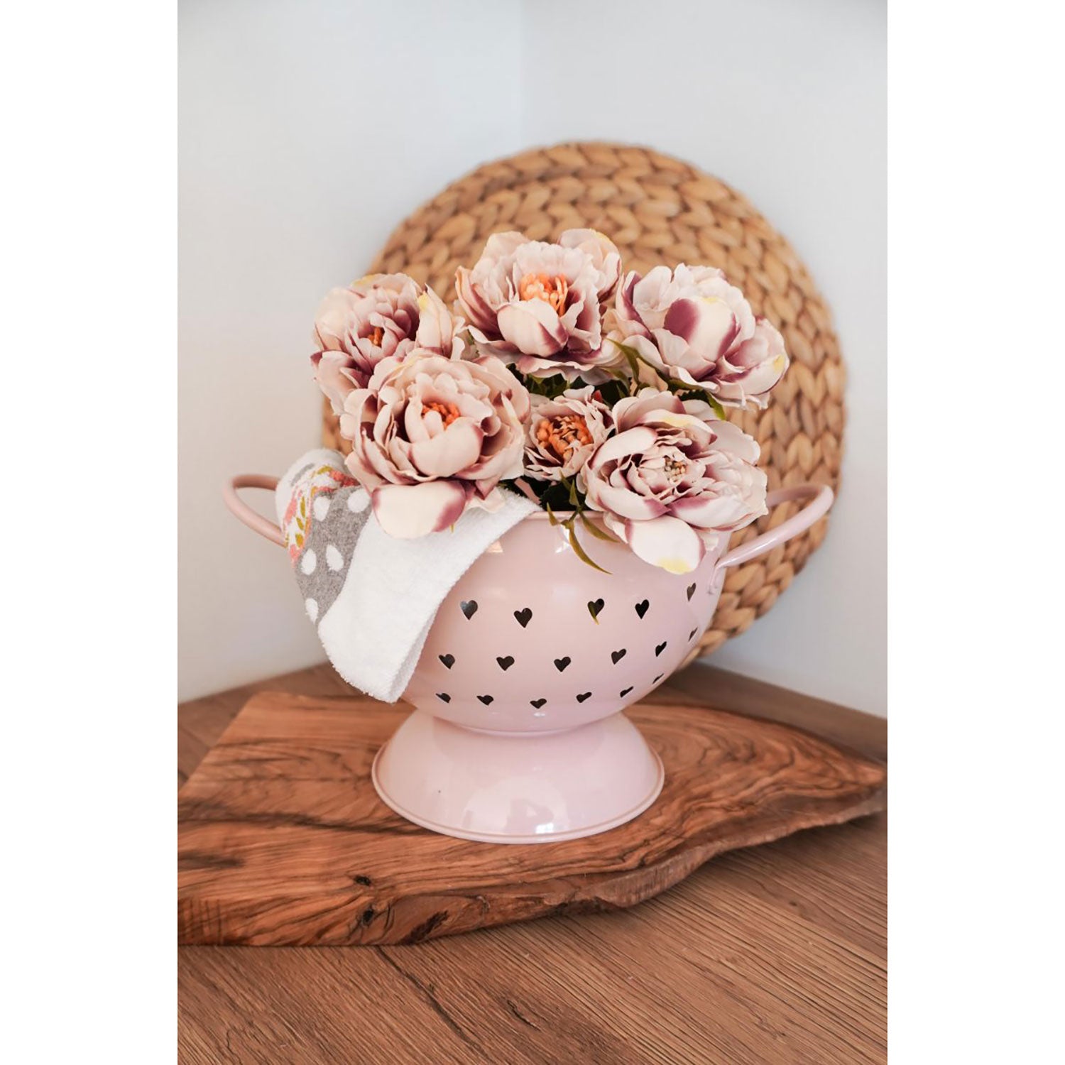 Scolapasta Isabelle Rose stile retrò con manici Shabby chic e fori a cuori 5137