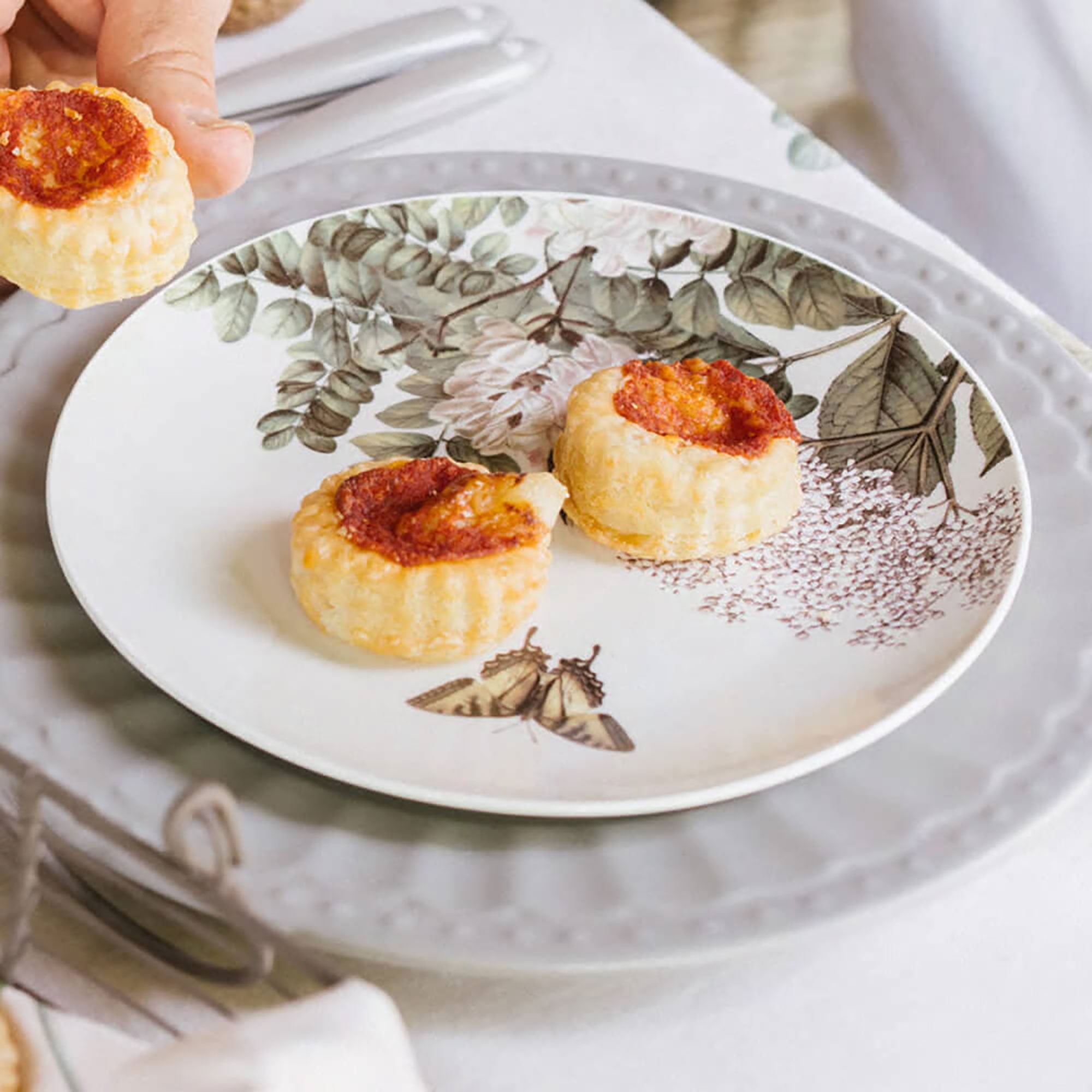Nuvole di Stoffa Herbarium dessert plate in Natural Chic porcelain 6675